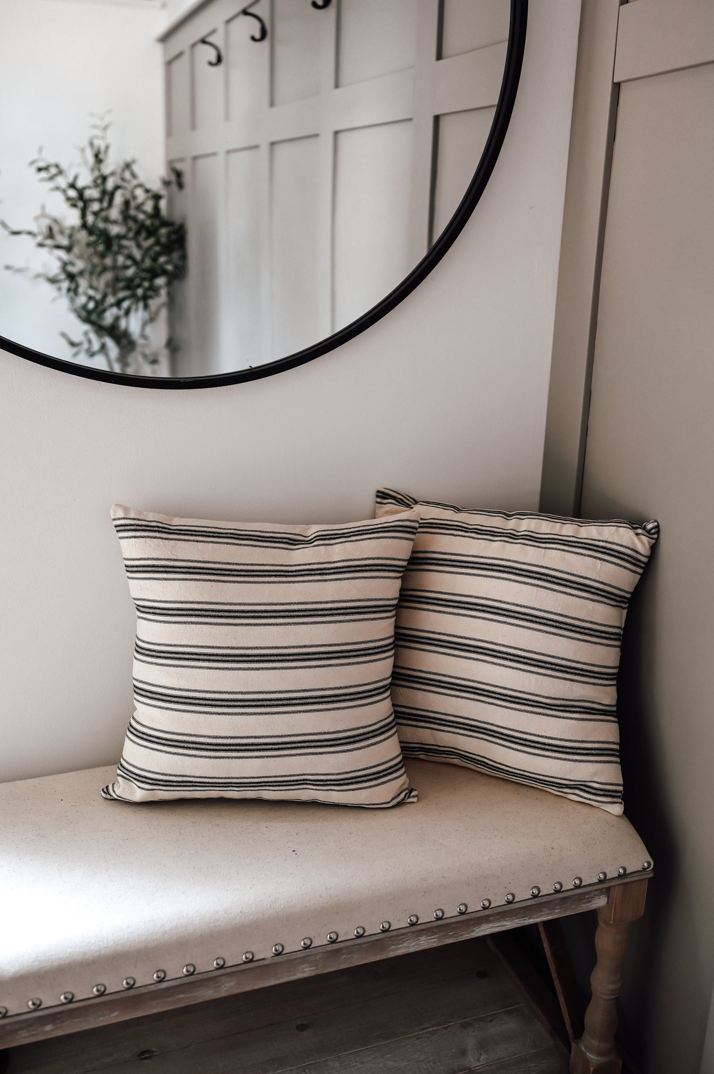 black-farmhouse-throw-pillow