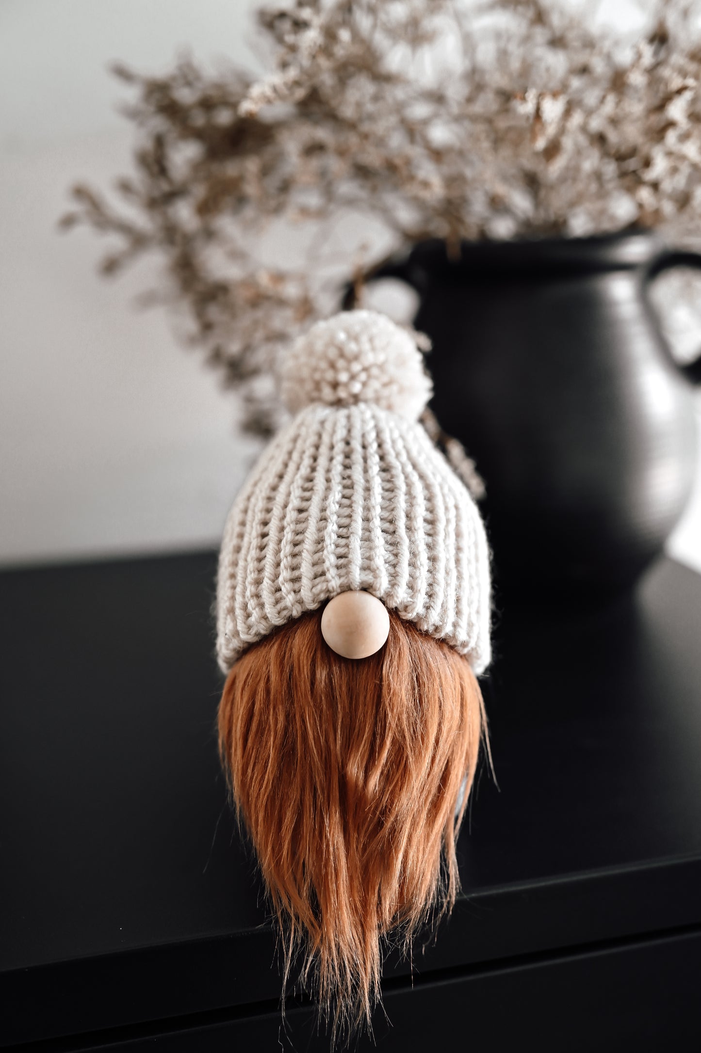 neutral-fall-gnome-home-decor