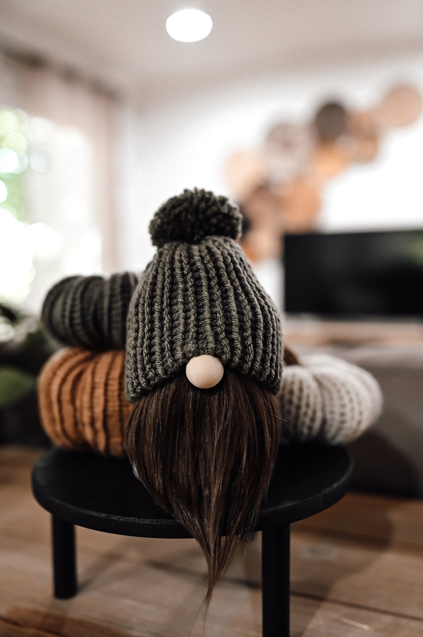 green-fall-gnome-home-decor