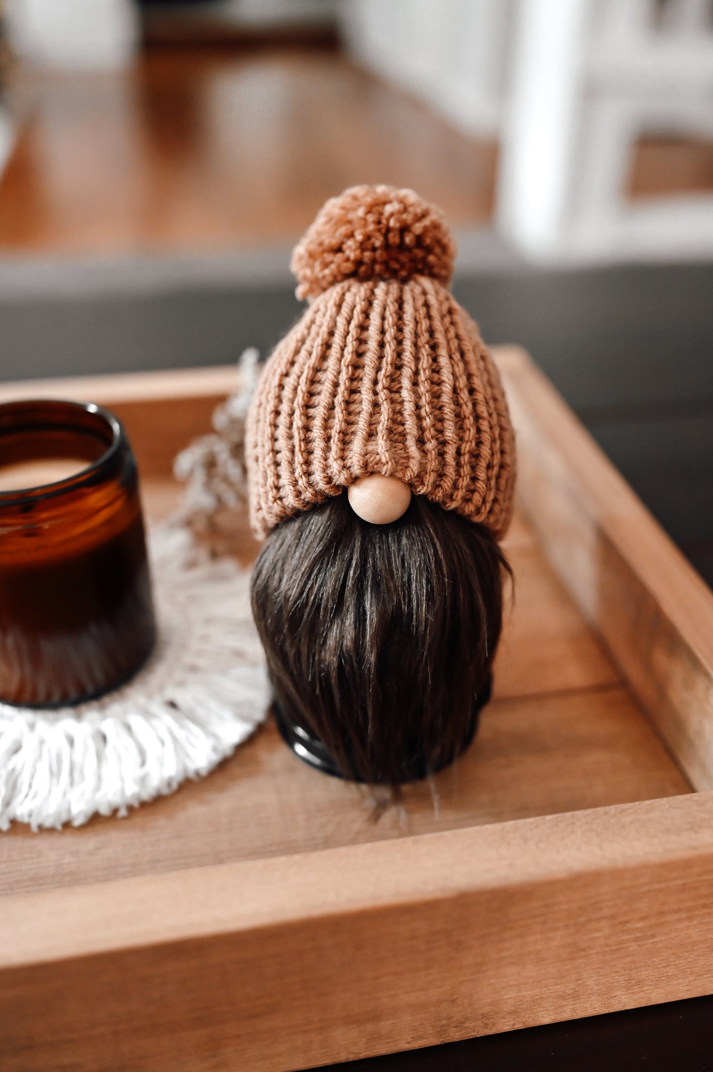 autumn-gnome-table-decor