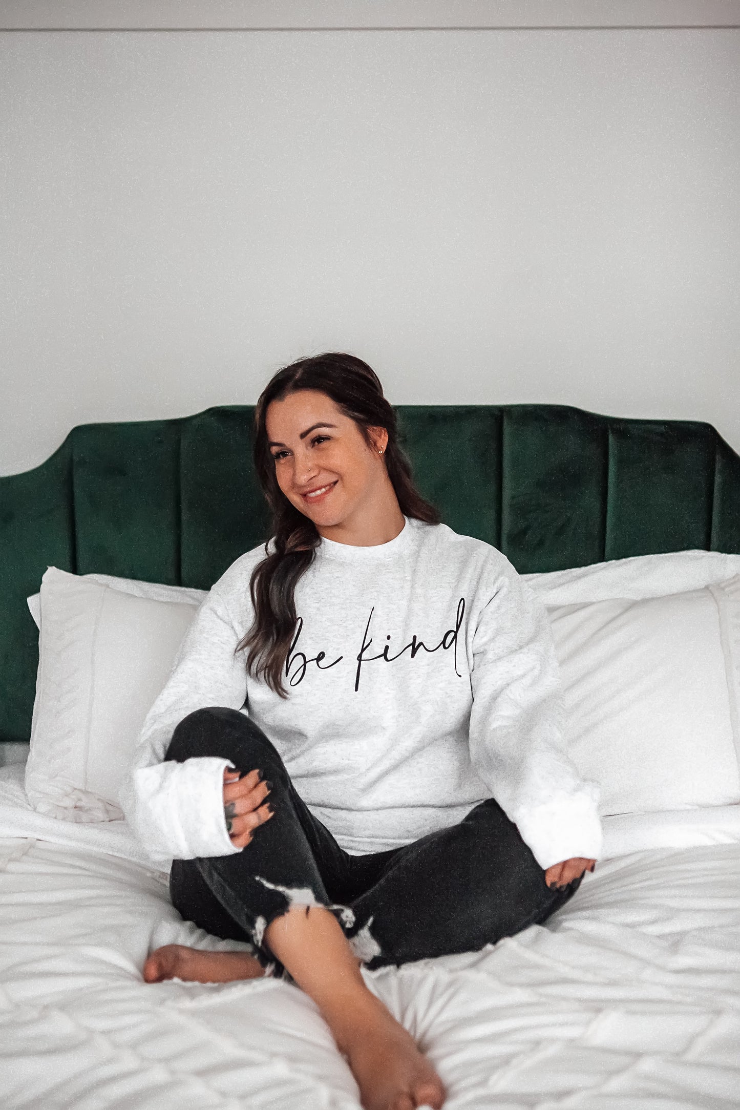 be-kind-graphic-sweatshirt