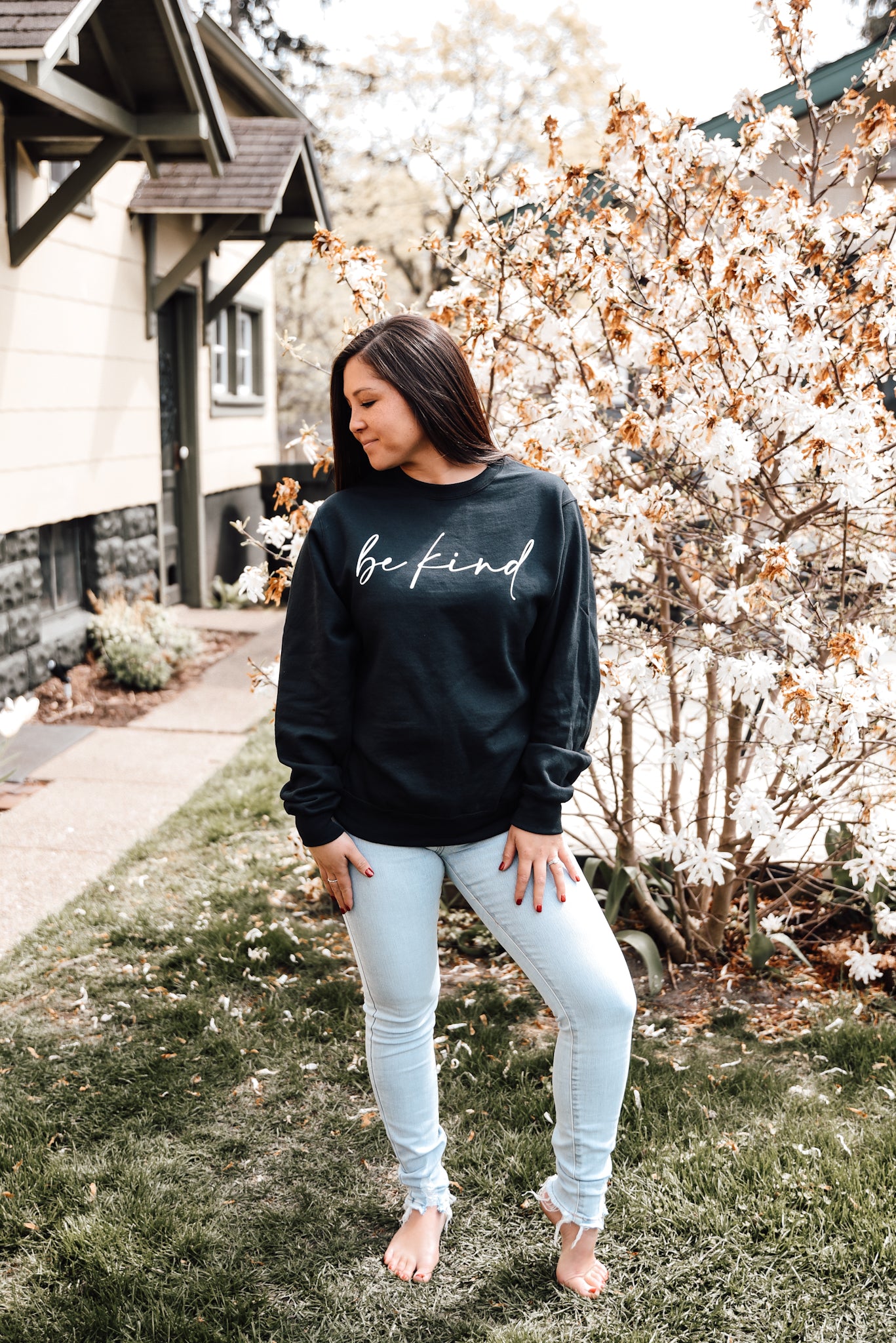 be-kind-sweatshirt-black