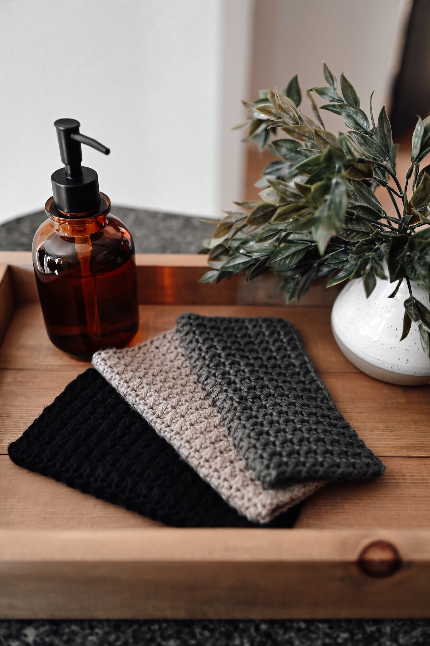 dark-neutral-dish-cloth-set