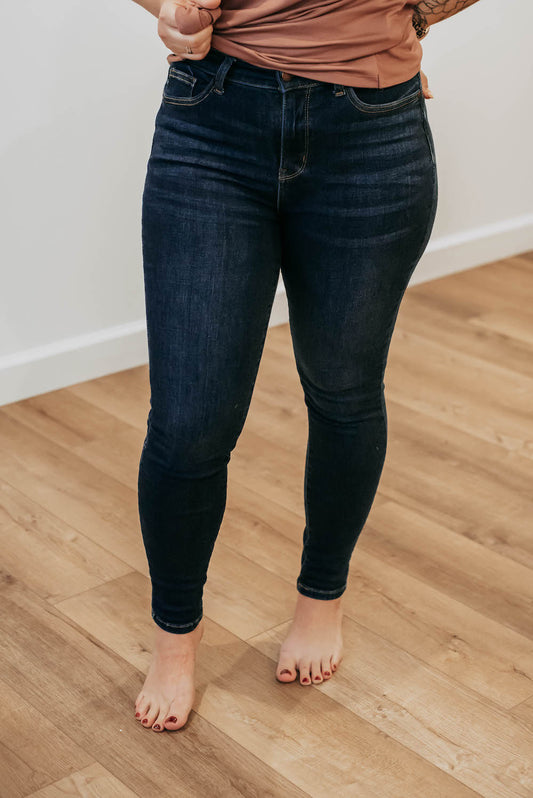judy-blue-dark-high-rise-jeans