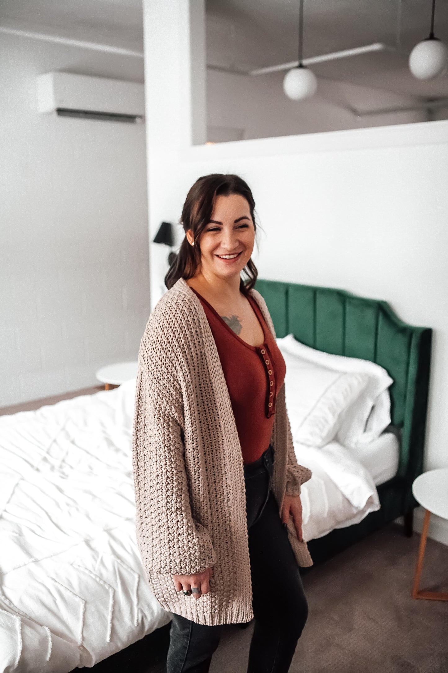 taupe-oversized-knit-cardigan