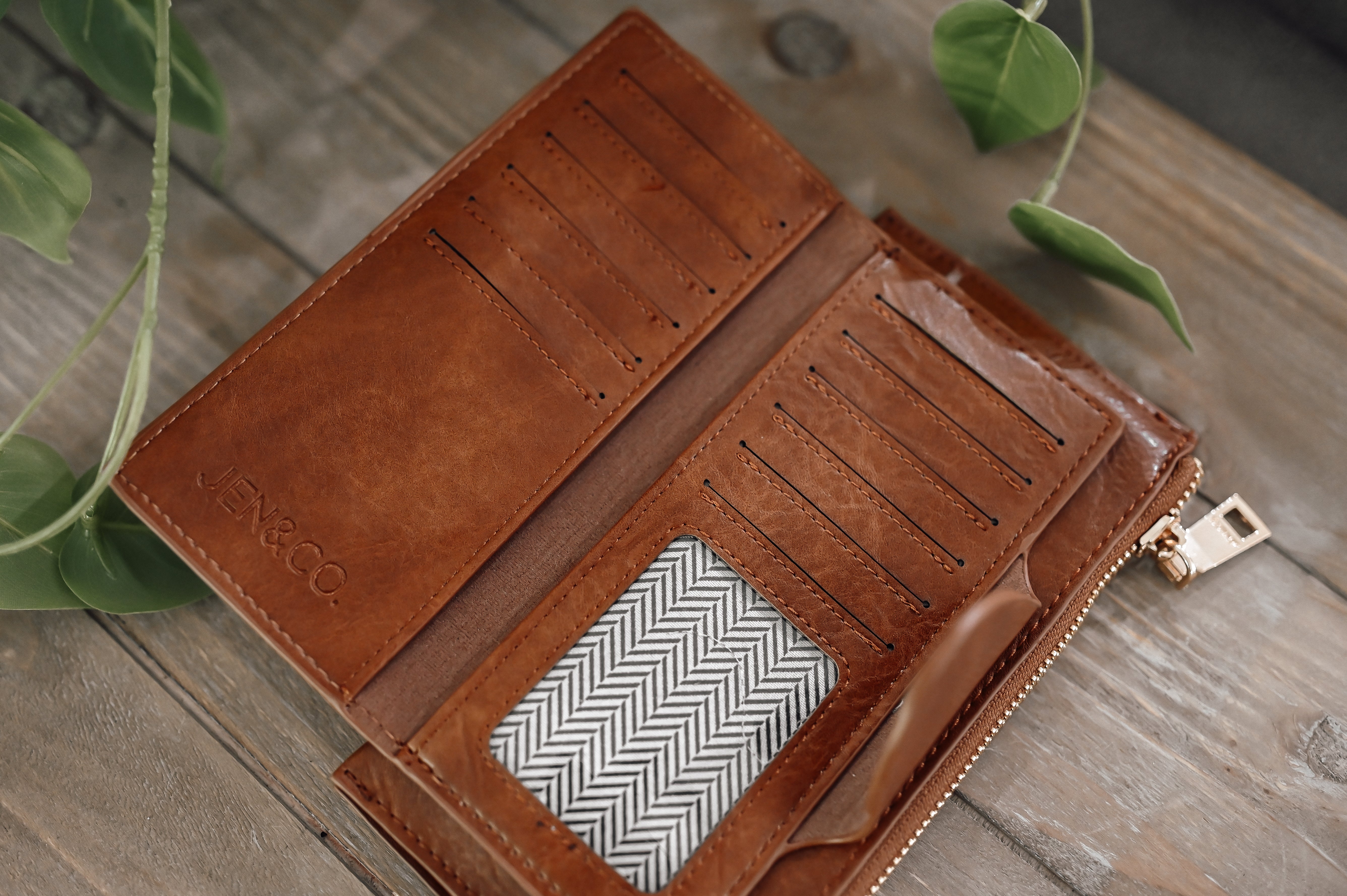 JEN & CO. Kyla RFID Wallet - Vegan Leather Wristlet Clutch With Card Slots, RFID Safe, Compact (Black)